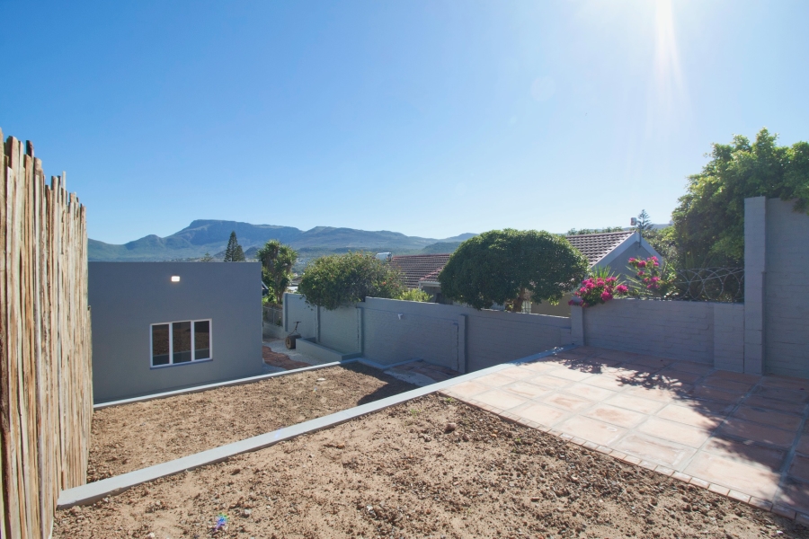 To Let 3 Bedroom Property for Rent in Sunnydale Western Cape